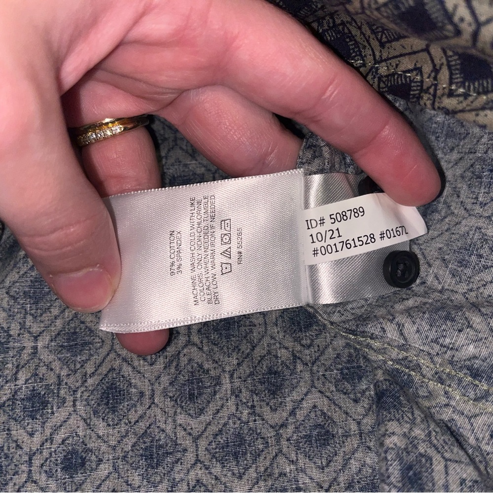 Patterned Button-Up Shirt - Picture 2 of 2